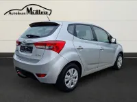 Gebraucht Hyundai ix20 Classic 90 PS (66 kW) 2014 Silber Kleinwagen