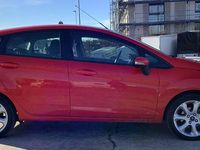 Gebraucht Ford Fiesta Celebration 101 PS (74 kW) 2016 Rot Kleinwagen