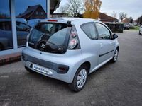 Gebraucht Citroën C1 SELECTION 68 PS (50 kW) 2011 Silber metallic (metallic) Kleinwagen