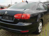 Gebraucht VW Jetta Match 122 PS (89 kW) 2012 Schwarz Limousine