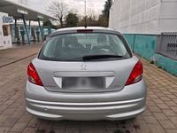 Gebraucht Peugeot 207 95 PS (69 kW) 2012 Kleinwagen
