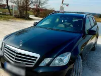 Gebraucht Mercedes E250 Avantgarde 204 PS (150 kW) 2011 Schwarz Limousine
