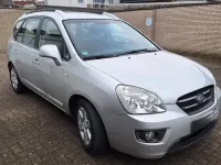 Gebraucht Kia Carens 106 PS (77 kW) 2007 Silber Van / Kleinbus