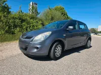Gebraucht Hyundai i20 77 PS (56 kW) 2009 Grau Kleinwagen