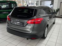 Gebraucht Ford Focus Titanium 150 PS (110 kW) 2018 Grau Kombi