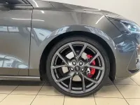Gebraucht Ford Focus ST 280 PS (205 kW) 2024 Magneticgrau (metallic) Limousine