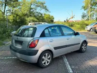 Gebraucht Kia Rio 97 PS (71 kW) 2007 Grau Limousine