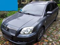 gebraucht Toyota Avensis Combi Executive 2,2-l-D-CAT