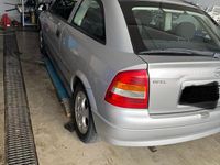Gebraucht Opel Astra 100 PS (73 kW) 1999 Silber Limousine