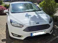 Gebraucht Ford Focus Trend 125 PS (91 kW) 2014 Weiß Limousine
