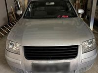 Second-hand VW Passat 131 CP (96 kW) 2004 Argintiu Break