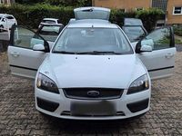 Gebraucht Ford Focus 100 PS (73 kW) 2007 Weiß Kombi