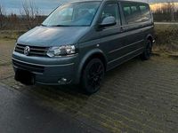 Second-hand VW Multivan 179 CP (131 kW) 2009 Gri Monovolum