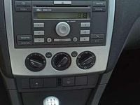 Gebraucht Ford Focus Ghia 101 PS (74 kW) 2005 Schwarz Limousine