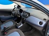 Gebraucht Hyundai i10 Edition 87 PS (63 kW) 2014 Blau Kleinwagen