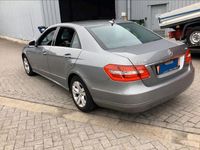 Gebraucht Mercedes E220 Avantgarde 170 PS (125 kW) 2011 Grau Limousine