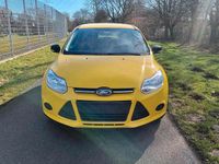 Gebraucht Ford Focus 120 PS (88 kW) 2012 Gelb Kombi