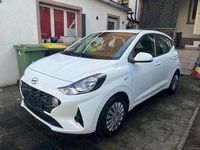 Gebraucht Hyundai i10 67 PS (49 kW) 2022 Weiß Kleinwagen