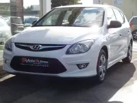 Gebraucht Hyundai i30 Edition 109 PS (80 kW) 2011 Weiß Limousine