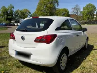 Gebraucht Opel Corsa Selection 69 PS (50 kW) 2017 Weiß Kleinwagen