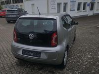 Gebraucht VW up! CLUB 75 PS (55 kW) 2016 Tungsten silver Kleinwagen