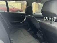 Gebraucht BMW 116 109 PS (80 kW) 2016 Weiß Kleinwagen