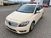 Gebraucht Mercedes B180 109 PS (80 kW) 2014 Beige Van / Kleinbus