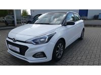 gebraucht Hyundai i20 blue Trend 1.2 Dach schwarz Sitzheizung Park