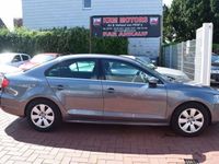 Gebraucht VW Jetta 140 PS (102 kW) 2011 Grau Limousine