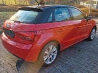 Gebraucht Audi A1 Attraction 90 PS (66 kW) 2013 Rot Kleinwagen