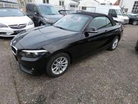 Gebraucht BMW 218 136 PS (100 kW) 2018 Schwarz ii/bonnet fluid black Cabrio