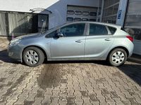 Brugt Opel Astra Edition 110 HK (80 kW) 2010 Sølv Sedan