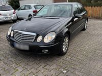 Gebraucht Mercedes E220 170 PS (125 kW) 2006 Schwarz Limousine