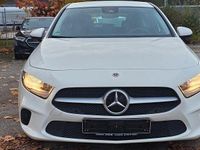 Gebraucht Mercedes A180 116 PS (85 kW) 2022 Weiß Limousine
