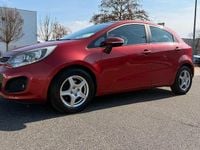 Gebraucht Kia Rio Spirit 109 PS (80 kW) 2011 Rot Limousine