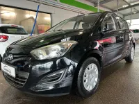 Gebraucht Hyundai i20 Edition 86 PS (63 kW) 2014 Schwarz Kleinwagen