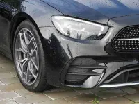 Gebraucht Mercedes E200 AMG 197 PS (144 kW) 2023 Unilack schwarz Kombi