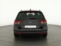 Usata VW Passat 150 CV (110 kW) 2022 Grigio Station wagon