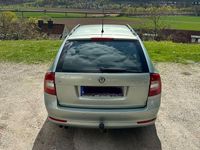 Gebraucht Skoda Octavia Elegance 122 PS (89 kW) 2009 Blau Kombi