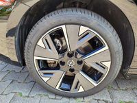 Gebraucht Opel Corsa-e GS Line 100 kW (136 PS) 2023 Diamant schwarz/karbon schwarz Kleinwagen