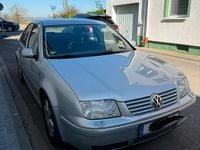 Gebraucht VW Bora 116 PS (85 kW) 1999 Grau Limousine
