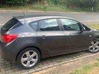 Gebraucht Opel Astra Edition 116 PS (85 kW) 2010 Grau Kleinwagen