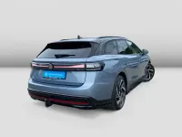 Second-hand VW ID.7 Pro 210 kW (286 CP) 2025 Albastru Break