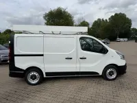 Gebraucht Renault Trafic Komfort 145 PS (106 kW) 2017 Weiß Van / Kleinbus