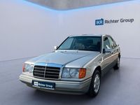 Brugt Mercedes E220 150 HK (110 kW) 1993 Sølv Sedan