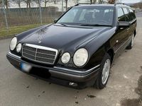 Gebraucht Mercedes E320 225 PS (165 kW) 1998 Schwarz Kombi