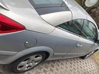 Gebraucht Opel Astra Cabriolet 150 PS (110 kW) 2006 Silber Cabrio
