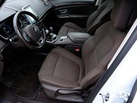 Gebraucht Renault Espace Expression 131 PS (96 kW) 2016 Weiß Van / Kleinbus