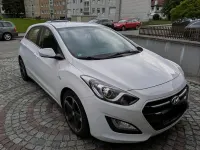 Gebraucht Hyundai i30 110 PS (80 kW) 2015 Weiß Limousine