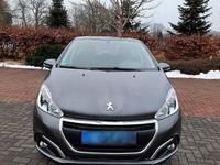 Gebraucht Peugeot 208 Active 82 PS (60 kW) 2017 Grau Kleinwagen
